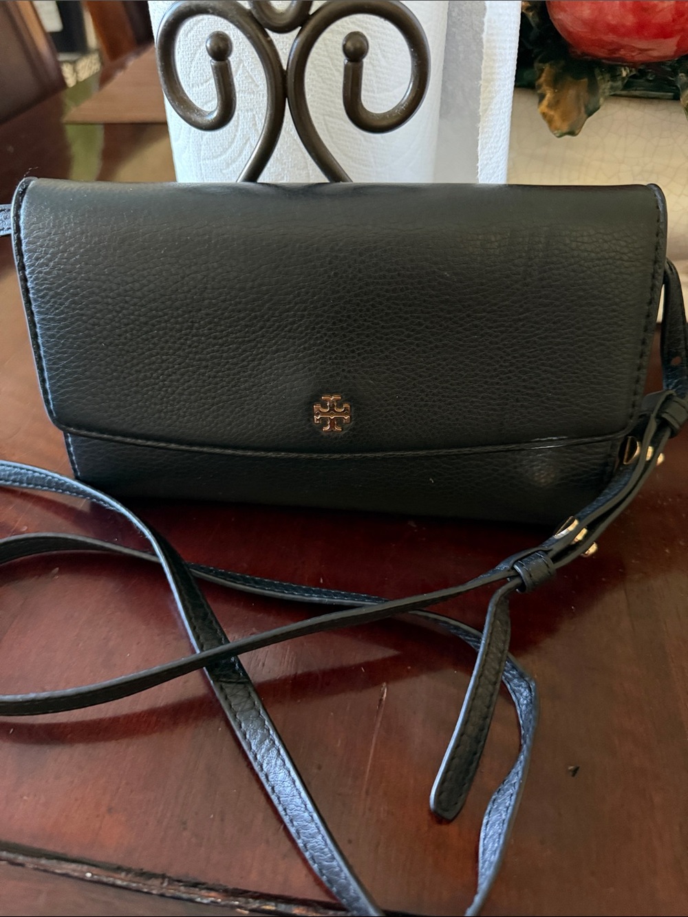 Tory Burch Black Leather Crossbody with Gold Logo Can Be Used as Wallet !!!